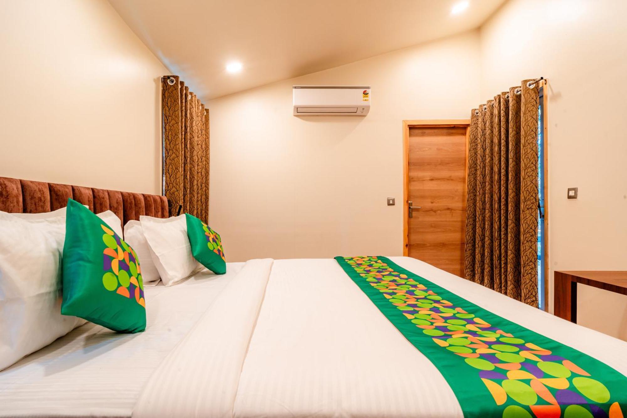 Hotel Treebo Premium Mowgli'S Den, Pench Khawāsa Exterior foto